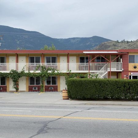 Maple Leaf Motel Inn Towne オソヨース エクステリア 写真