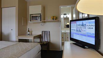 Maple Leaf Motel Inn Towne オソヨース エクステリア 写真